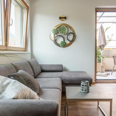 Ferienwohnung mit sehr großer sonnenverwöhnten Terrasse Algund Exterior foto