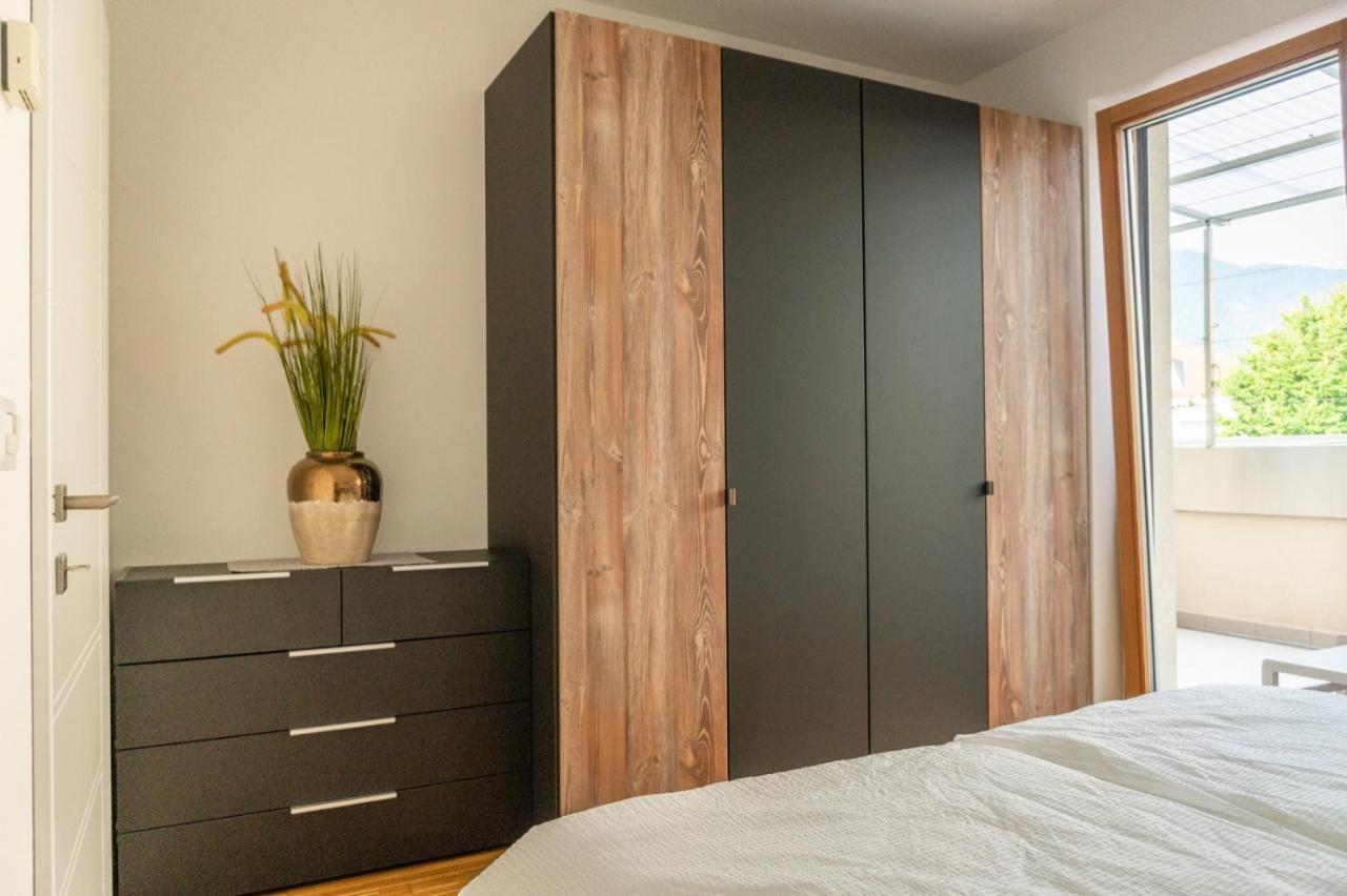 Ferienwohnung mit sehr großer sonnenverwöhnten Terrasse Algund Exterior foto