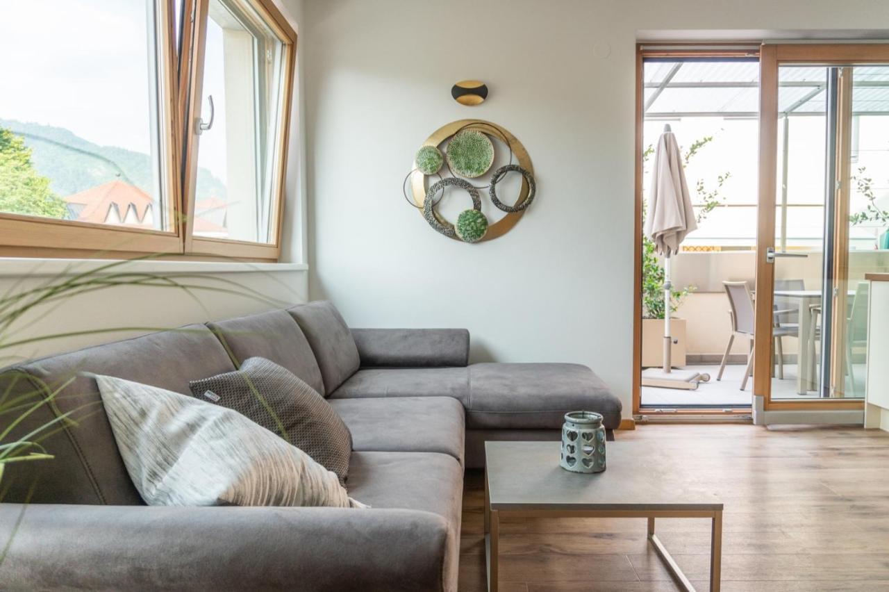 Ferienwohnung mit sehr großer sonnenverwöhnten Terrasse Algund Exterior foto