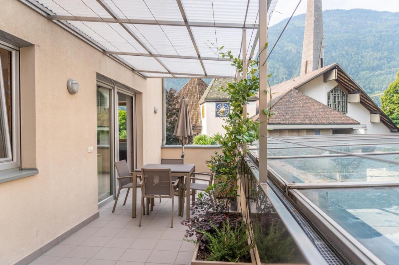 Ferienwohnung mit sehr großer sonnenverwöhnten Terrasse Algund Exterior foto